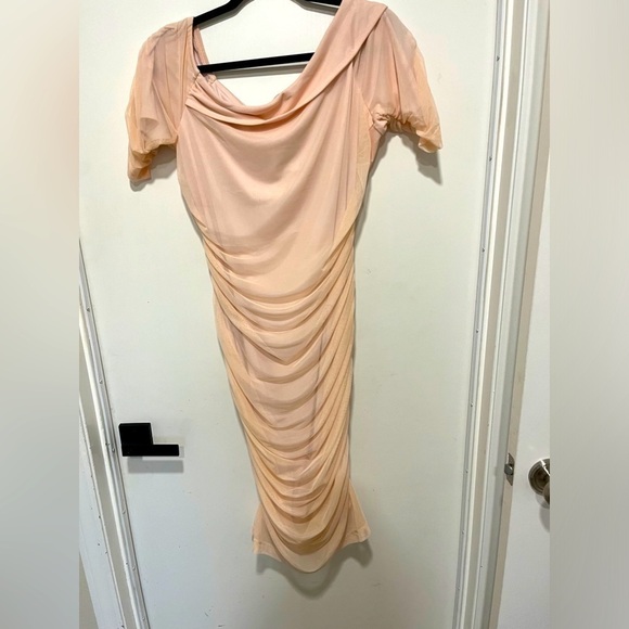 VENUS Scoop Neck Baby Pink Ruched Party Dress with Sleeves. XL - Picture 2 of 4